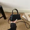 Comercio exterior transfronterizo moda simple repujado mujer 2026 nuevo vintage personalizado estilo coreano bolso de hombro cruzado pequeño cuadrado