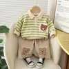 Conjunto de primavera y otoño para niños, ropa deportiva infantil, elegante y a la moda, conjunto de dos piezas para bebé niño con estampado de oso y cuello camisero
