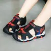 Sandalias de Spider-man para niños Verano Nuevas Sandalias para niños Sandalias de suela blanda para niños medianos y grandes y estudiantes de primaria Sandalias de playa