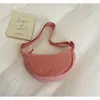 Bolsa de Nylon Estilo Japonês para Dumpling Atacado Nova Coleção Primavera/Verão 2026 Bolsa de Ombro Casual Bolsa Versátil para o Dia a Dia Bolsa Transversal para Mulheres