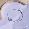 Pulseira Mini Trevo Flor Única Vanjia para Mulheres, Nicho Simples de Alto Padrão Ajustável Joias Vivas Atacado