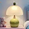 Lámpara de Mesa Hongo Creativa Lámpara de Mesa de Lujo Ligero Dormitorio Nuevo Modelo 2025 Lámpara de Mesa de Noche Regalo de Cumpleaños Luz Nocturna de Ambiente