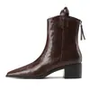 776-10 Botines cortos adelgazantes estilo europeo y americano, botines de mujer con textura vintage, botines de caballero de tacón medio grueso, botines de punta