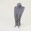 Novo Colar de Lenço de Seda com Contas para Mulheres, Corrente para Suéter Retrô de Bolinhas e Flor de Castanha, Lenço Pequeno Fino Moderno Literário Versátil