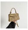 Bolsa Feminina Simples Cor Sólida Versátil Tendência 2026 Inverno Nova Bolsa Quadrada Pequena Crossbody Bolsa de Mão com Costura