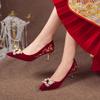 Sapatos de casamento Sapatos de noiva 2024 Novos sapatos de casamento de salto alto vermelho Stiletto Dama de honra Sapatos de salto alto femininos Sapatos individuais