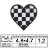 Pegatinas de tela con tablero de ajedrez blanco y negro bordadas elegantes Parche bordado para computadora de bandera de contacto F1 amor de color subsidio de reparación de bolsa