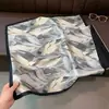 Pañuelo de Seda con Estampado Floral Estilo Coreano para Mujer, Pañuelo Cuadrado Pequeño Rojo de Verano, Seda Artificial, Lujo Ligero de Alta Gama, Pañuelo Decorativo Versátil para el Cuello