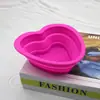Un surtido de cuenco para lavar brochas de maquillaje plegables de silicona, huevo de belleza para maquillaje, almohadilla limpiadora para polvera, herramientas de maquillaje, cuenco para lavar con gotas de agua
