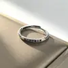 Anillo Mini Colorido de Diamantes Estilo Coreano, Anillo de Diamantes Brillantes de Siete Colores, Anillo Abierto para Dedo Índice de Plata 925 Chapada de Lujo Ligero Ins Venta al por Mayor