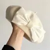 Chapéu Nuvem Doce com Laço para Mulheres, Estilo Coreano Versátil para Outono e Inverno, Chapéu de Artista, Boina de Lã Atacado