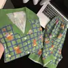 Pijama navideño de oso a cuadros verdes de moda para mujer, conjunto de dos piezas para el hogar con cárdigan de manga corta y cuello vuelto