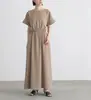 Vestido de verão 2026 novo, de gola redonda, com mangas curtas plissadas, para mulheres, estilo soltinho, que afina a silhueta, simples, com ajuste na cintura, de fronteira Coreia e Japão