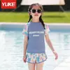 Traje de baño infantil mujer conservador protección solar conjunto de tres piezas verano nuevo bebé dividido secado rápido deportivo ins natación al por mayor