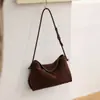 Nuevo bolso de mano para mujer transfronterizo, estilo nicho de alta gama, bolso cruzado de hombro para el otoño y el invierno, gamuza esmerilada, para el trabajo