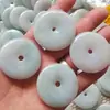 Colgante de Jade A de Myanmar al por mayor para Hombres y Mujeres Marca Dragón Guan Gong Guanyin Buda Colgante de Jade Verde Fuente en Vivo