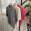 Nosso suéter de lã com gola polo e trança de manga curta para mulheres é um novo top versátil para o dia a dia na primavera e no verão, modelo BC-0307