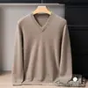 Nuevo suéter de punto de cachemira grueso con cuello en V de 7 puntadas, hilo doble, liso, color sólido, manga larga, otoño e invierno, versátil, casual de negocios