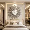 Relógio de Parede Artístico de Ferro e Cristal Estilo Europeu Atacado, Design Artístico de Luxo Leve, Relógio Silencioso para Decoração de Hotel e Pousada