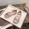 Sandálias Femininas Fashion Sola Macia Laço Sapatos de Princesa 2026 Novo Verão Crianças Médias e Grandes Meninas Sapatos Fechados