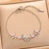 Novo Bracelete Flor Borboleta de Zircônia Estilo Francês de Luxo Leve para Mulheres, Moderno e Versátil, Joia de Design de Nicho de Alta Qualidade