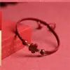 Pulseira da Sorte Popular no Atacado Mineral Bruto Cinábrio Trevo de Quatro Folhas Corda Vermelha Tecida à Mão Pulseira Flor de Cinco Pétalas Deste Ano Pulseira