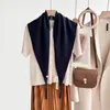 Nuevo Chal Triángulo de Lujo 100% Lana, Bufanda de Cuello de Moda y Versátil, Bufanda Cálida para Mujer Estilo Old Money