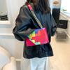 Bolsa feminina de mosaico arco-íris em cores contrastantes 2023 nova versátil fresca moda pequena quadrada com corrente transversal ombro bolsa moda