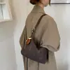 Bolso de mano para mujer, nueva colección de otoño 2026, estilo retro, gran capacidad, adecuado para el uso diario y para ir al trabajo, versátil y que irradia un ambiente sofisticado; un bolso de hombro que se puede llevar debajo del brazo