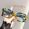 Gafas de lectura de moda con estampado de leopardo retro estilo europeo y americano transfronterizo marco de color luz azul anti-mariposa gafas para mediana edad y ancianos gafas personalizadas
