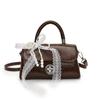 Bolsa cuadrada pequeña portátil de estilo coreano de alta gama, temperamento simple, nueva para primavera y verano, moda casual, todo-partido, bandolera de PU para mujer