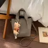 Bolsas Femininas Retrô de Nicho 2026 Nova Moda Bolsa de Mão de Alto Valor para o Dia a Dia Bolsa Tiracolo Cruzada Tipo Balde