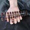 Variedad de uñas postizas cuadradas redondas cortas de color puro con capa selladora de aceite brillante UV, el aceite se puede quitar en cualquier momento, usar manicura