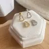 Novos Brincos Parafusados Minimalistas Vazados com Diamantes Inteiros em Forma de Cabaça para Mulheres, Design Único, Brincos Versáteis para o Dia a Dia, Atacado da Moda