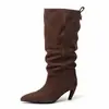 Botas de tacón de bloque con punta fina y carácter de ante de vaca para mujer 2026 otoño simples adelgazantes de tacón alto botas largas botas de caña alta botas de moda