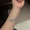 Nuevo Anillo de Pluma de Diseño Personalizado de Moda y Gama Alta, Exquisito Collar Completamente de Diamantes, Pendientes y Juego de Tres Piezas de Joyería