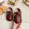 Moda 2026 Primavera/Outono Bebê Antiderrapante Resistente ao Desgaste Sola Macia Novos Sapatos Simples para Caminhar Meninos Meninas Leves Verão