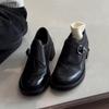 Versão Couro de Vaca ~ Mocassins de Bico Redondo com Fivela de Cinto Estilo Britânico Retrô Salto Grosso Sapatos de Couro Pequenos Versátil Slip-On