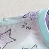 2026 Roupas Infantis Verão Estilo Coreano Estampa Ativa Camiseta de Manga Curta para Meninos e Meninas com Design de Estrela de Cinco Pontas Moda de Verão