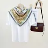 Bufanda Cuadrada de 90 cm con Empalme Multicolor Transfronteriza Europea y Americana de Seda Imitación para Mujer, Chal Elegante de Nicho Creativo con Estampado Multielemento, Tendencia