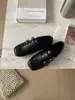 Mocasines Cuadrados Planos Retro Tallados para Mujer, Zapatos Estilo Británico Nuevos 2026, Negros