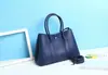 2022 Nova Bolsa de Jardim em Couro Genuíno Texturizado Grande Capacidade Bolsa Balde Portátil Bolsa Tote Ombro Transversal Bolsa Feminina para o Dia a Dia