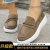 Outono 2026 Novos Sapatos Casuais Antiderrapantes com Solado Grosso Slip-On Sapatos Preguiçosos Mocassins Confortáveis e Leves Sapatos Femininos