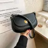 Bolso popular para mujer 2023 nuevo nicho moda todo partido hombro bandolera axila bolso alta calidad retro bolso de sillín