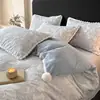 Colección de otoño e invierno: juego de ropa de cama de terciopelo de leche de cuatro piezas, funda de edredón de forro polar coral gruesa por ambos lados y juego de sábanas de franela de tres piezas