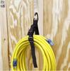 Organizador de Cable de Extensión Ajustable Negro de Gancho y Correa