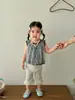 Roupas de Bebê Estilo Verão Roupas de Verão para Crianças Estilo Fino 2026 Novo Estilo Conjunto de Regata de Renda, Camiseta e Shorts para Meninas