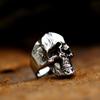 Guerrero de acero Hombres europeos y americanos Anillo retro de acero inoxidable Anillo de acero de titanio de calavera retorcida al por mayor