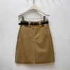Falda Lápiz Retro de Pana Color Café Estilo Old Money para Mujer, Ropa de Trabajo de Otoño, Color Sólido, Abertura Delantera, Falda Midi Línea A, Exclusivamente para Ventas Transfronterizas
