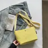 Bolso Ligero para Mujer Nuevo Primavera y Verano con un Toque de Alta Gama, Bolso Dumpling, Bolso Cruzado, Bolso de Hombro Versátil y Sencillo Estilo Japonés